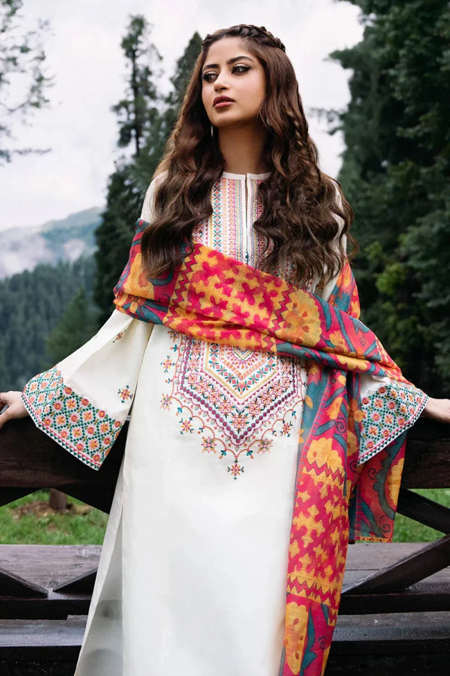 3 PC EMBROIDERED LAWN - BG762 Main Image